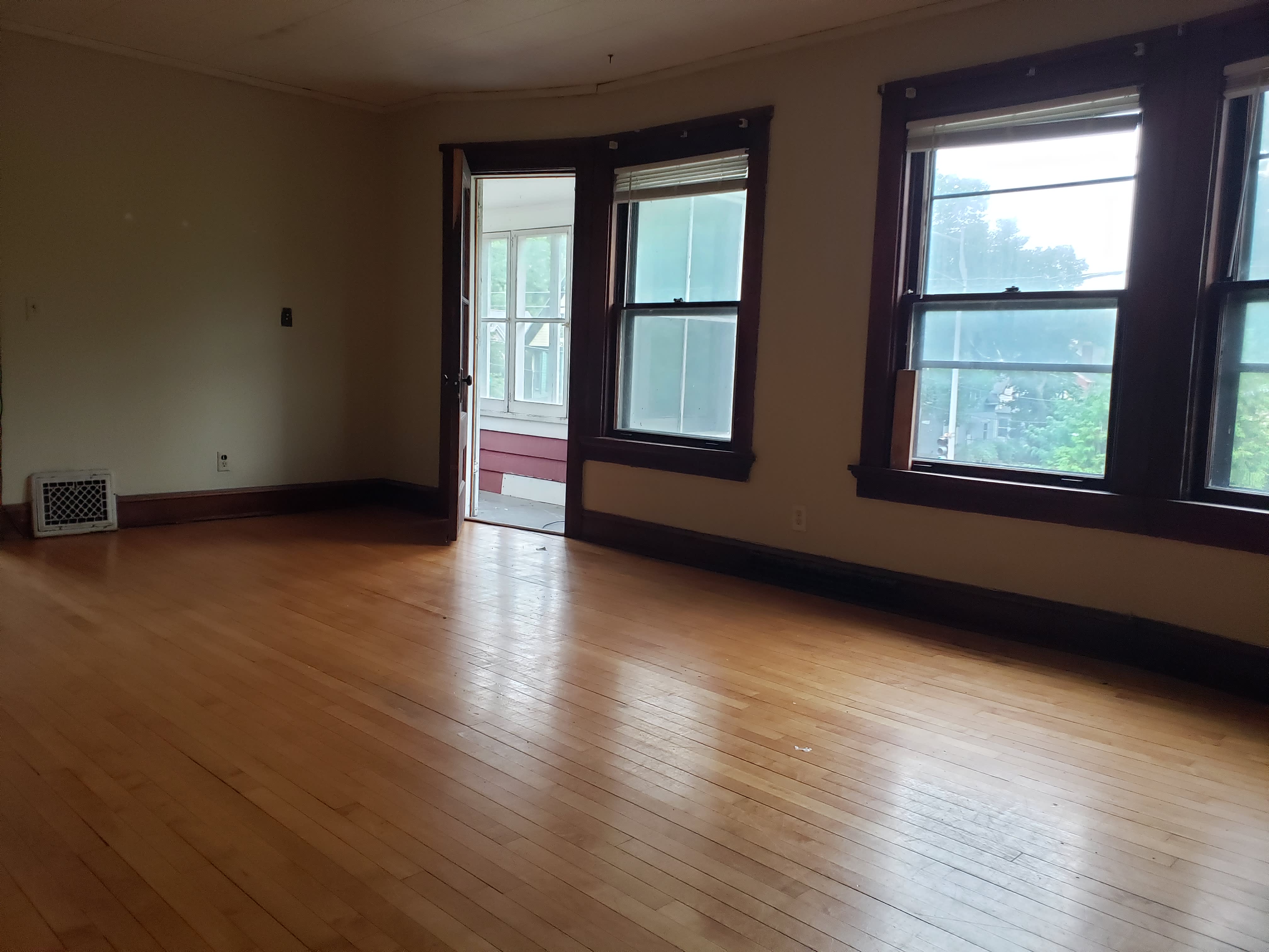 1105 E Gorham St – photo 2