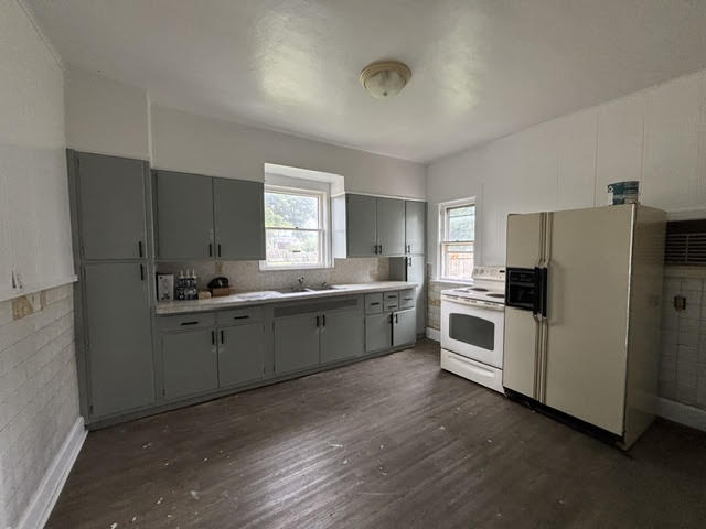 1821 West Sample Street – photo 5