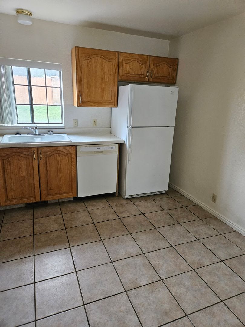 2 bedroom, 1 bath apartment available in North Orem – photo 4