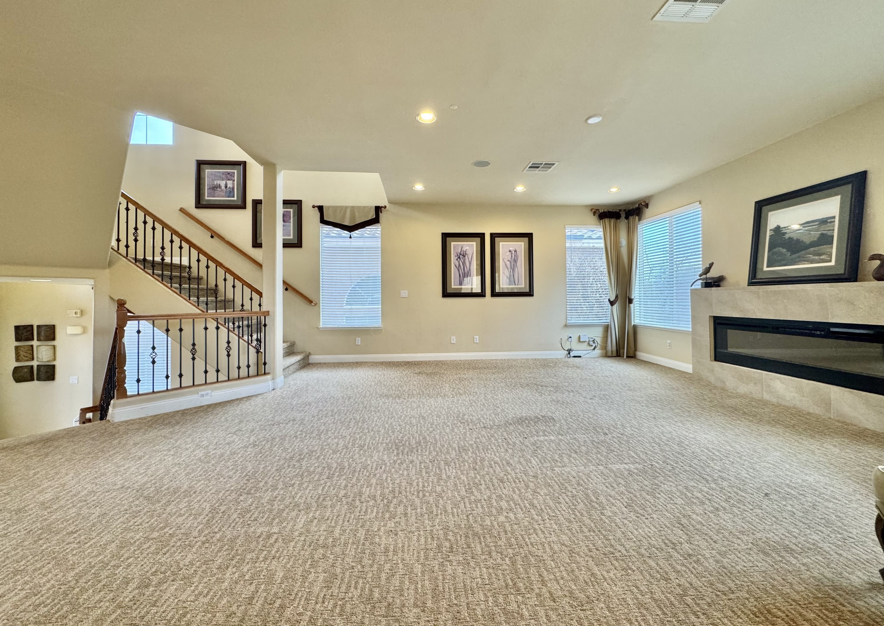 8578 Silver Coast Street – photo 5