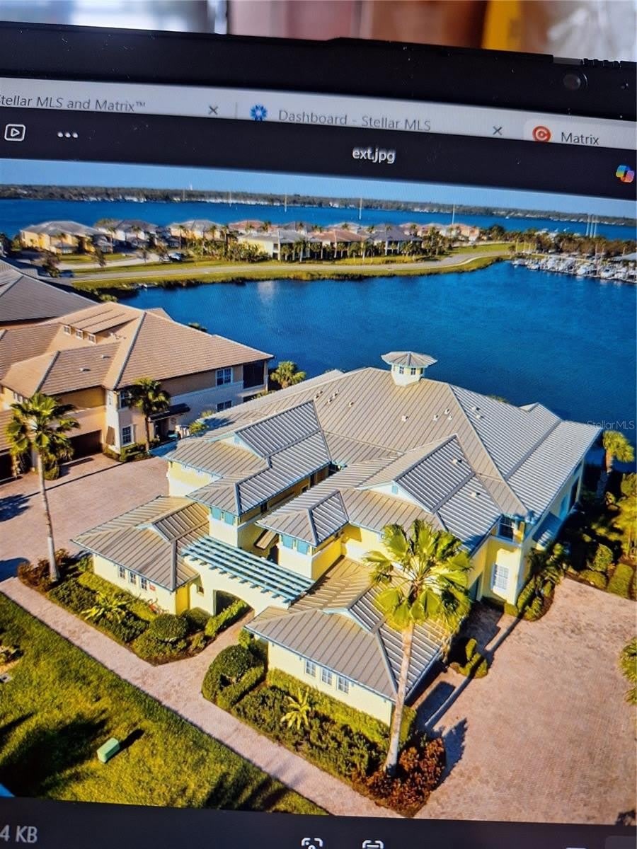 1121 Riverscape Street – photo 4