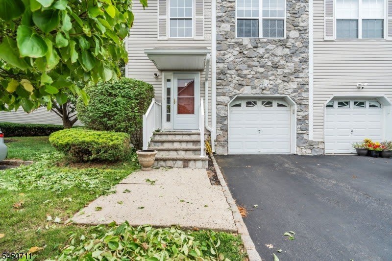 8 Edith Pl – photo 4