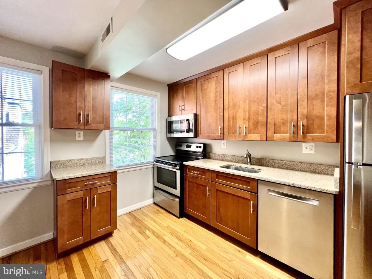 2207 Washington Avenue – photo 3