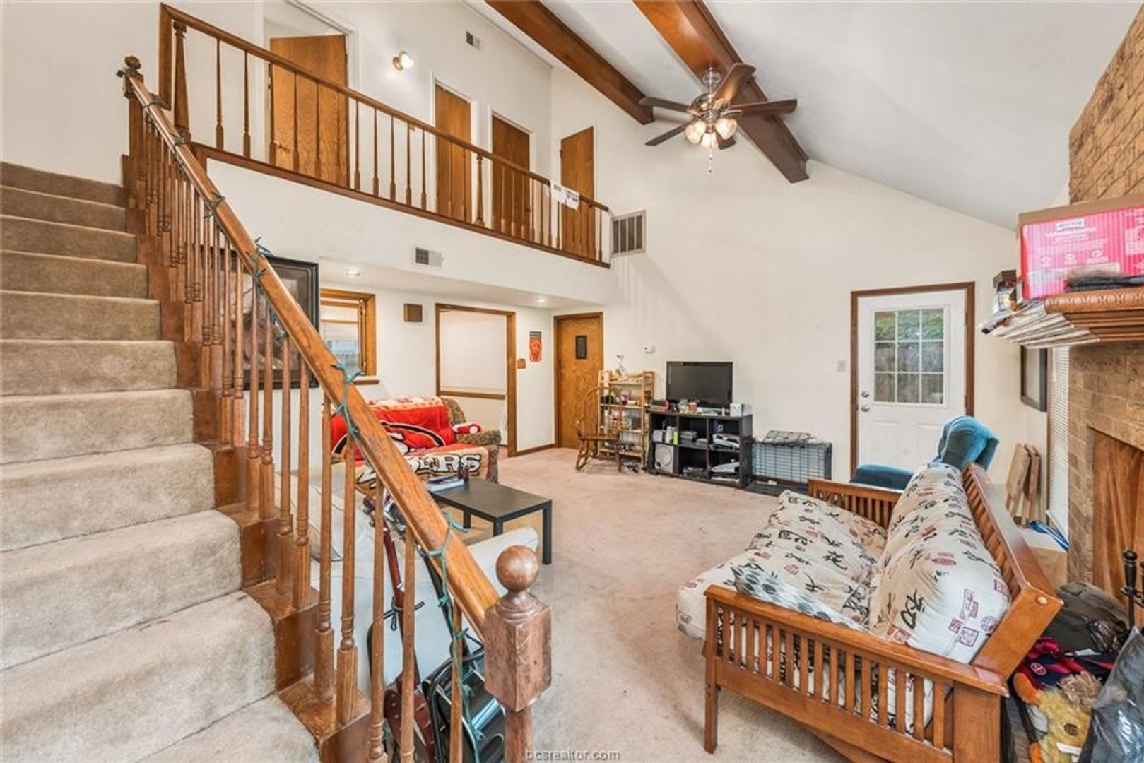 1203 Hardwood Sublease – photo 2