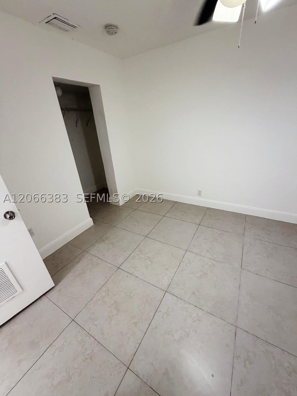 716 SW 11th Ave – photo 3
