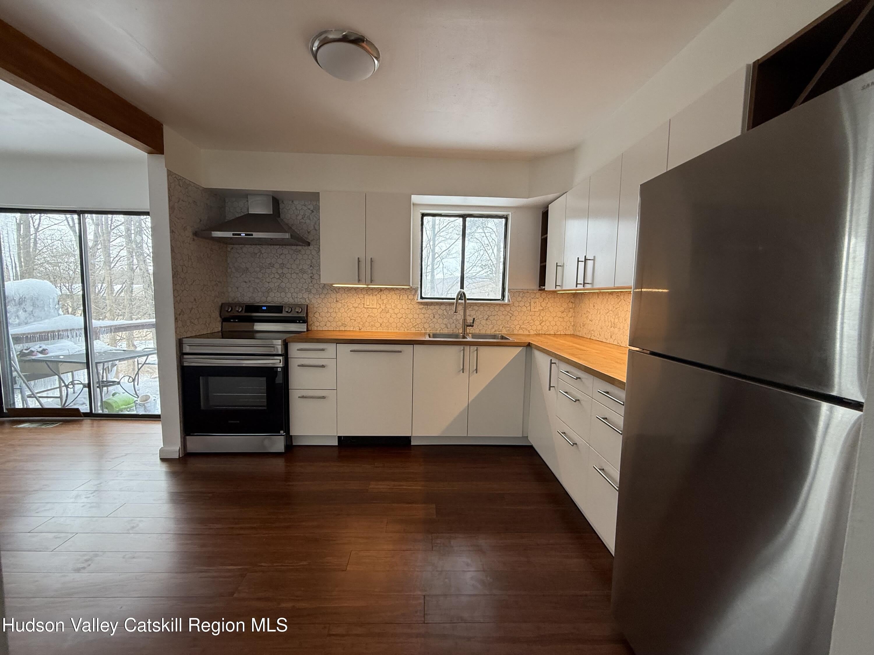 259 Village Court – photo 4