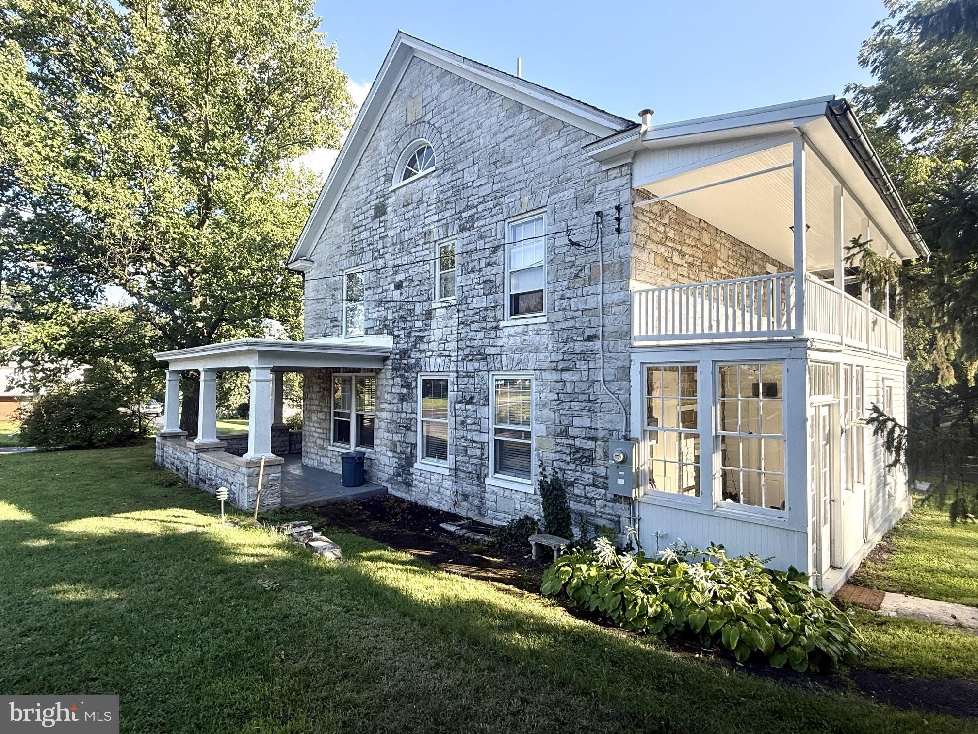 135 LOUDON Road – photo 2