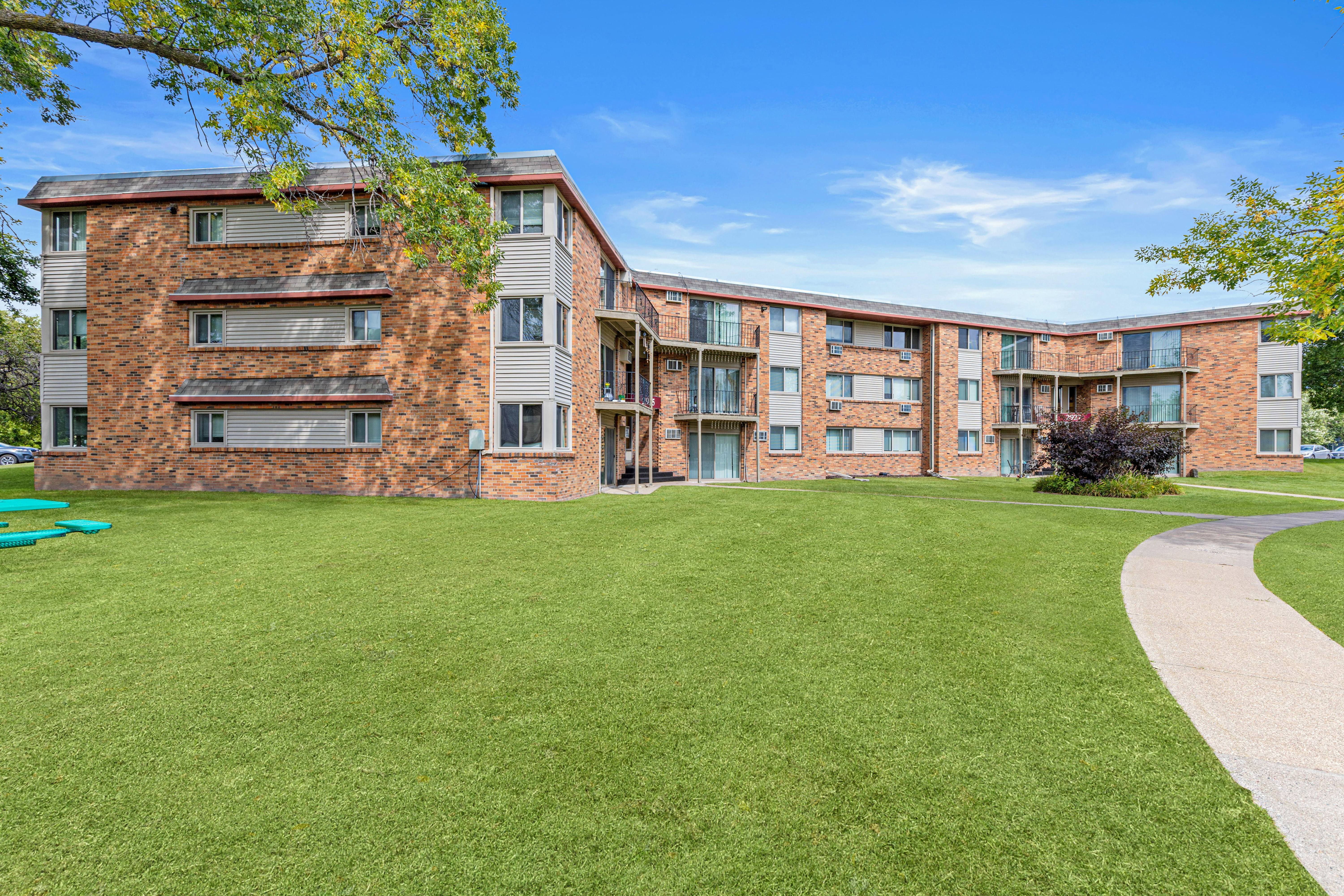 Burgundy Hillsboro Apartments – photo 4