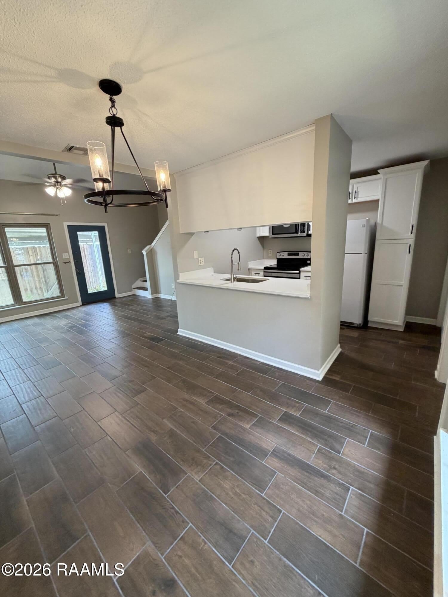 202 Long Plantation Boulevard – photo 3