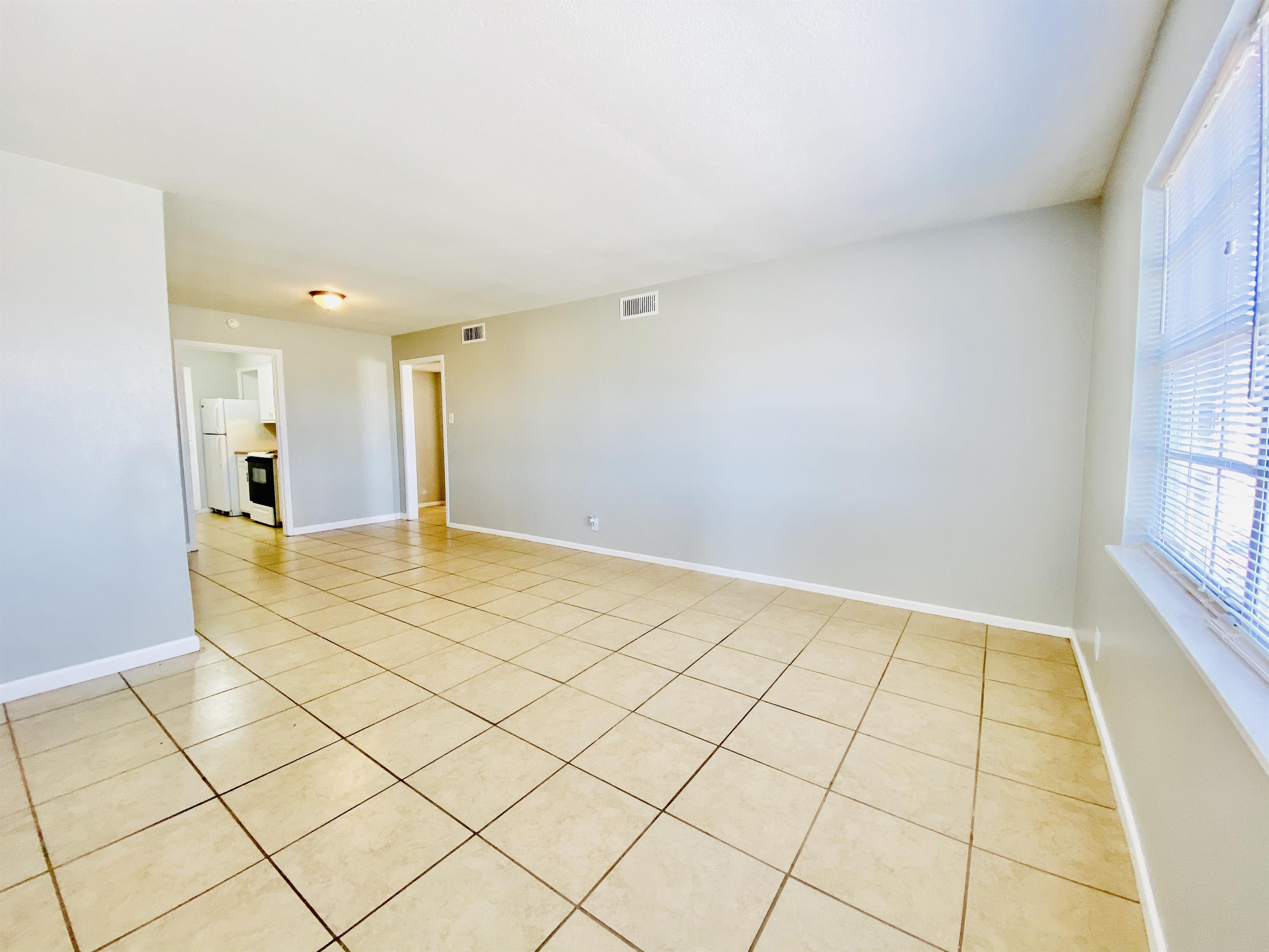 3811 Englewood Circle – photo 1