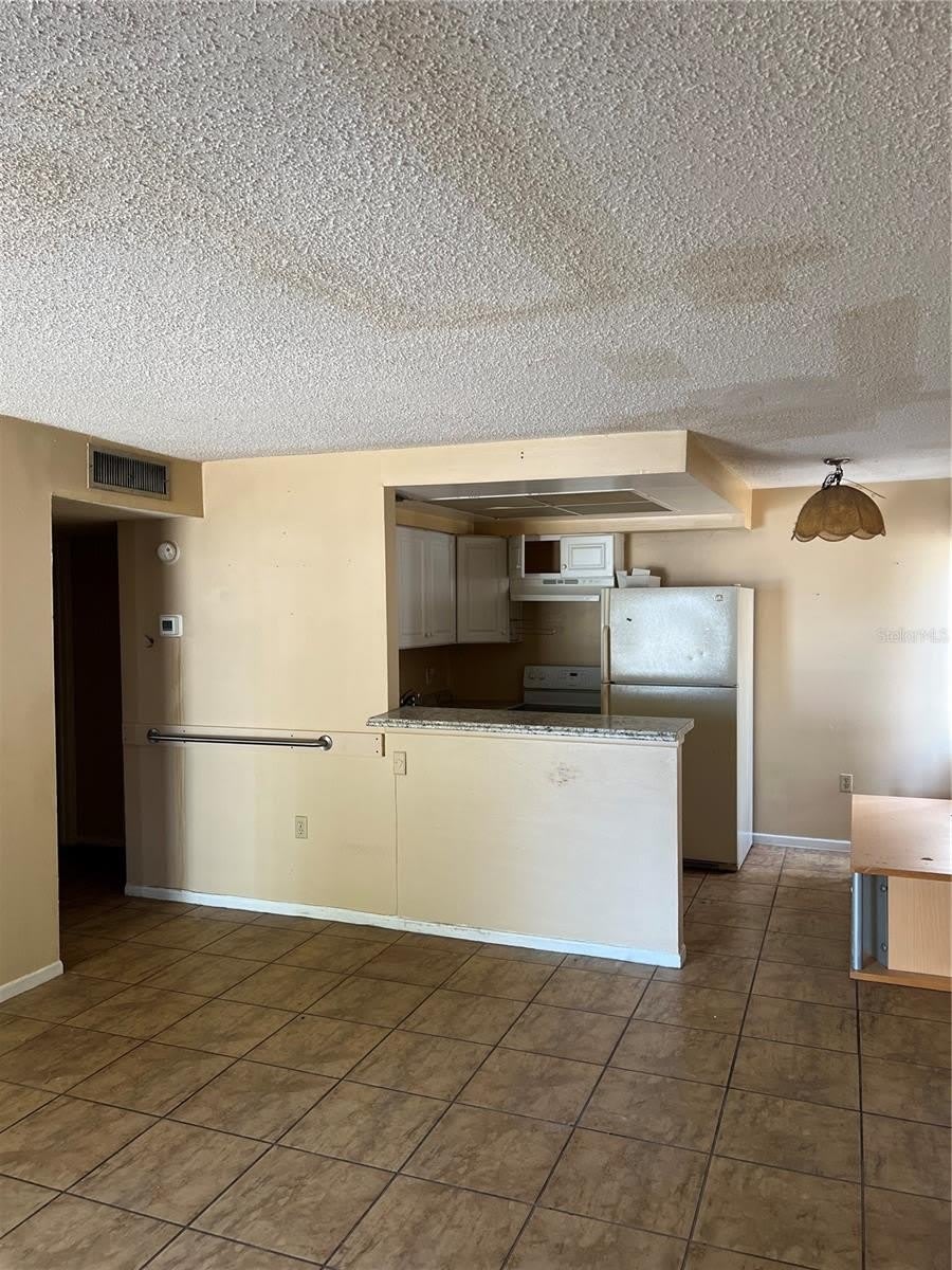 800 N FISKE Boulevard – photo 4
