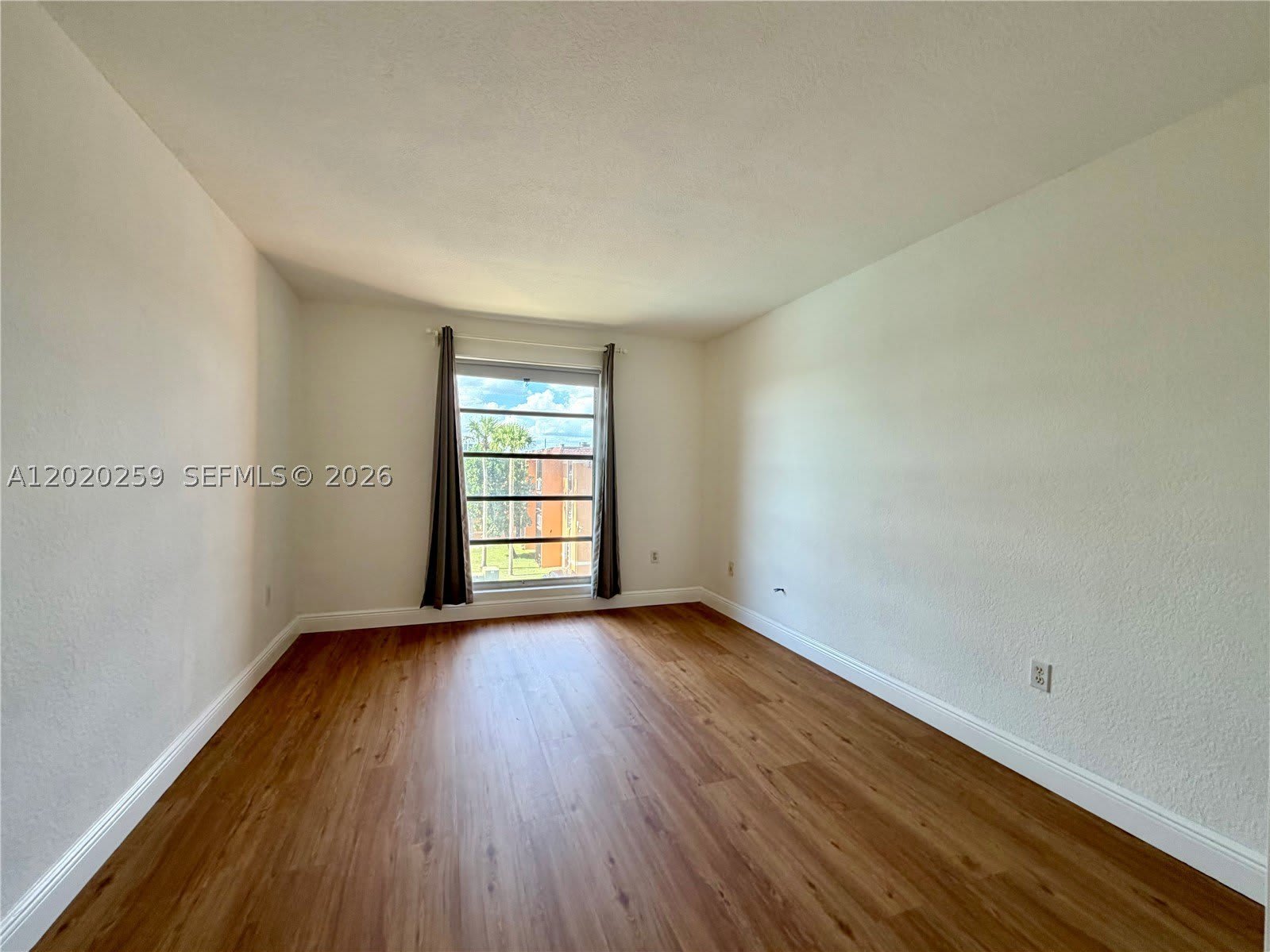 9429 SW 76th St – photo 5