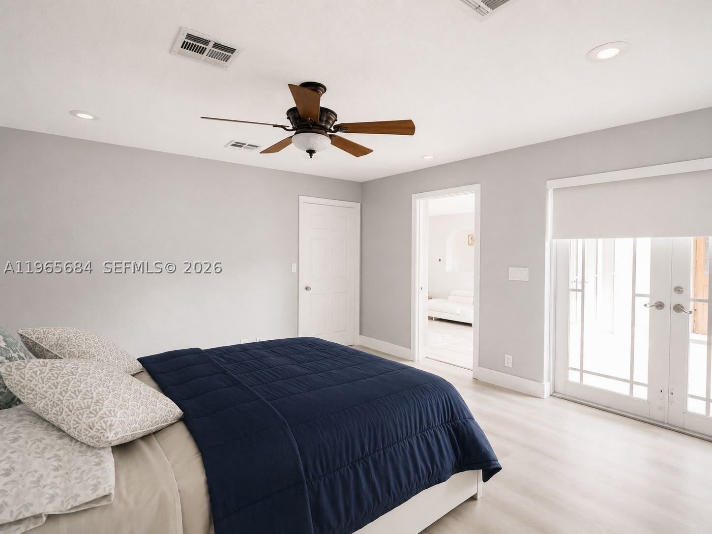 901 SW 121 AVE – photo 3