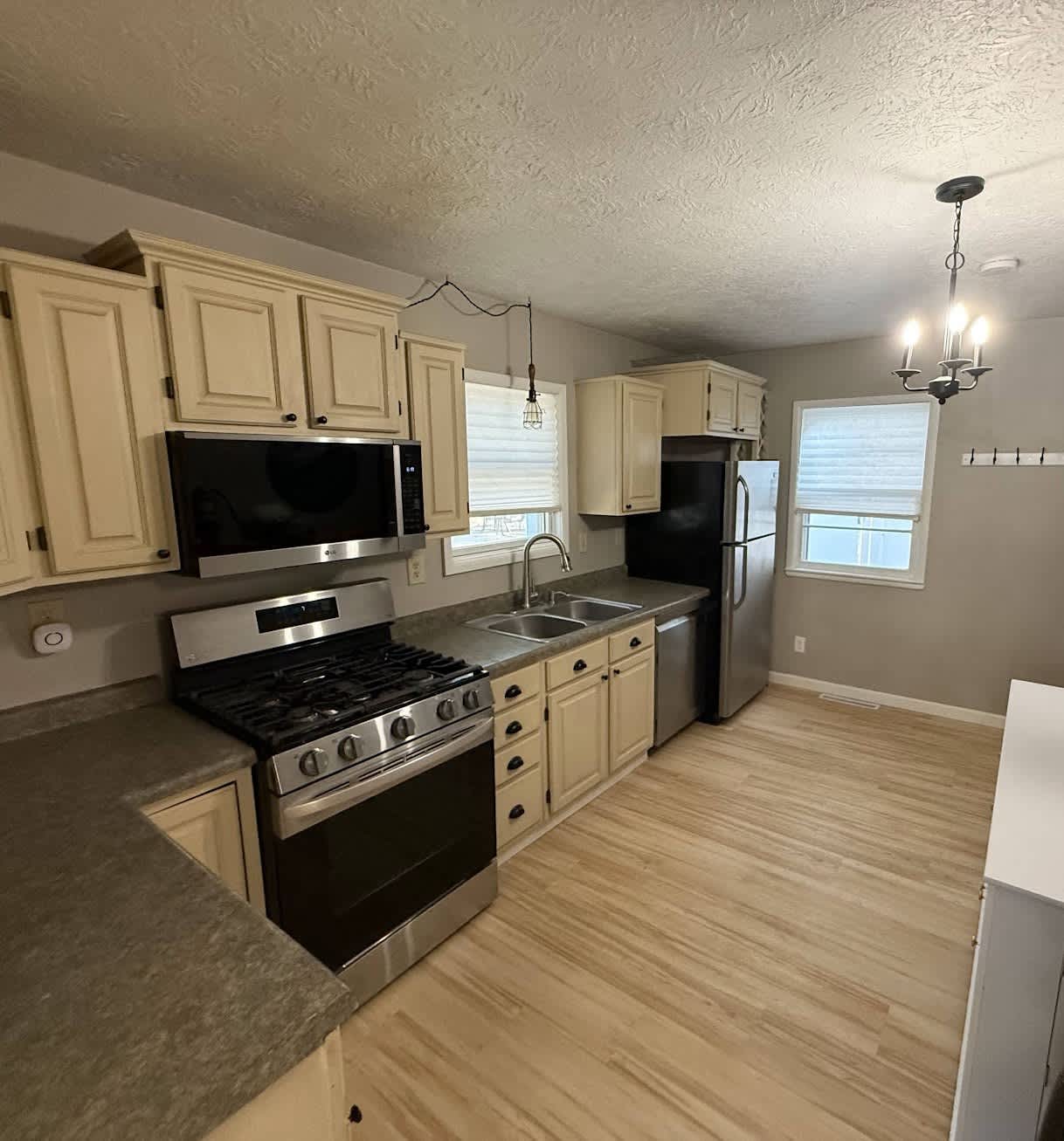1505 South Wayland Avenue – photo 4