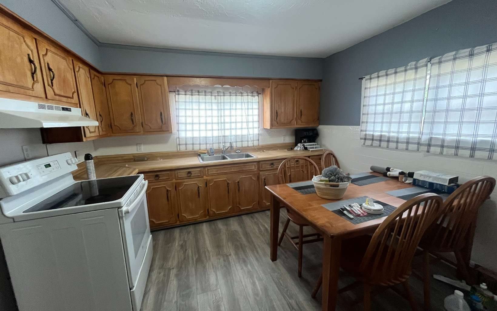 255 NE PEACHTREE – photo 2