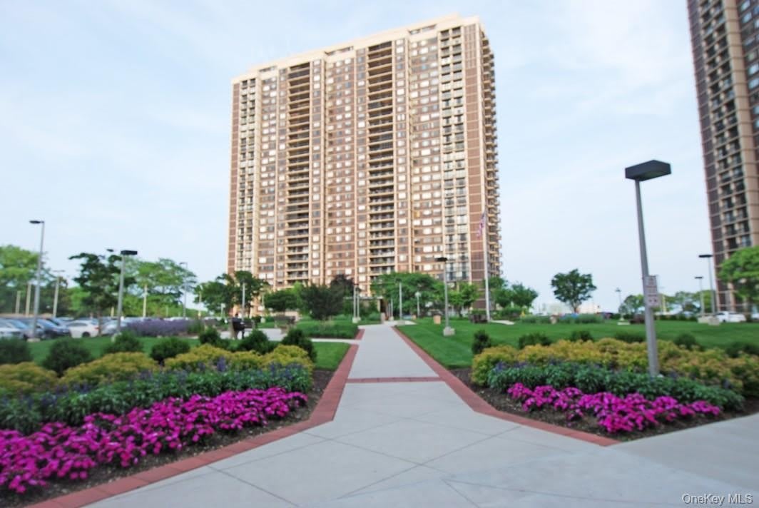 26910 Grand Central Parkway – photo 1