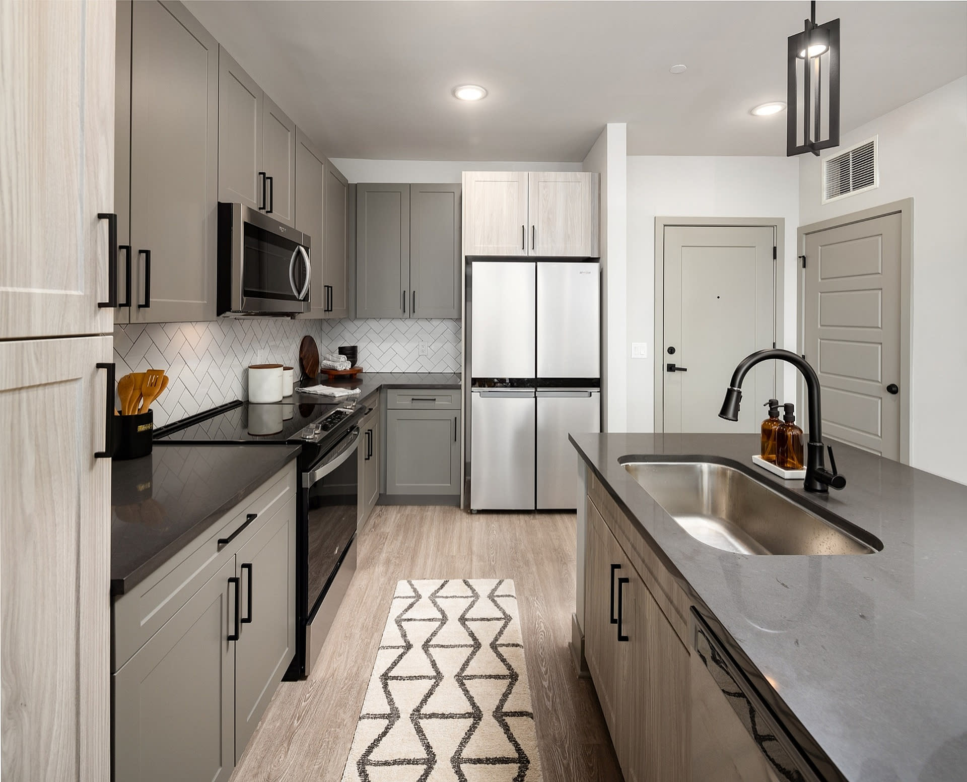 Abberly Foundry Apartment Homes – photo 4