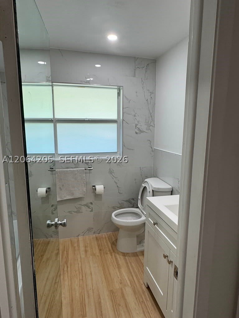 700 Layne Blvd – photo 4
