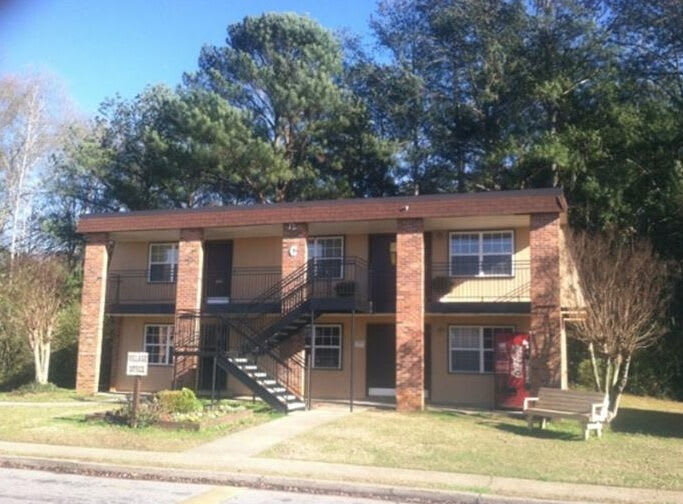Summit at the Village Apartments – photo 3