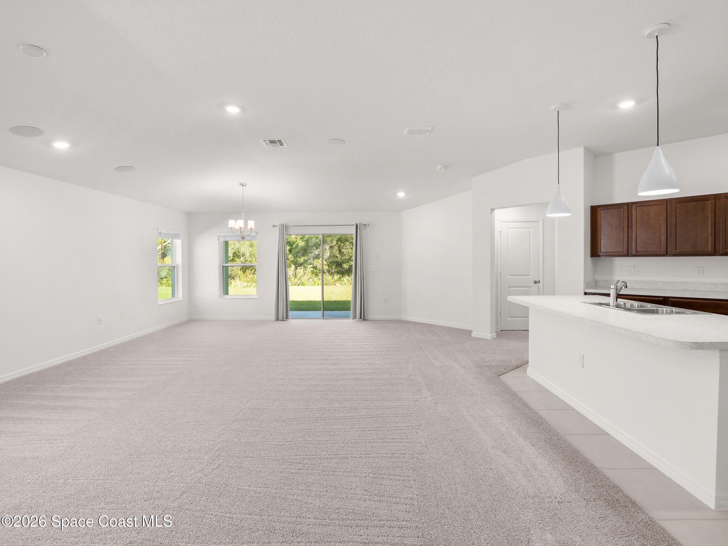 2192 Vinifera Drive – photo 3