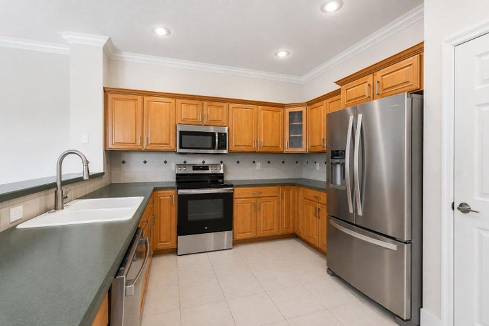 517 SE 7TH Avenue, Deerfield Beach, FL 33441 – photo 2