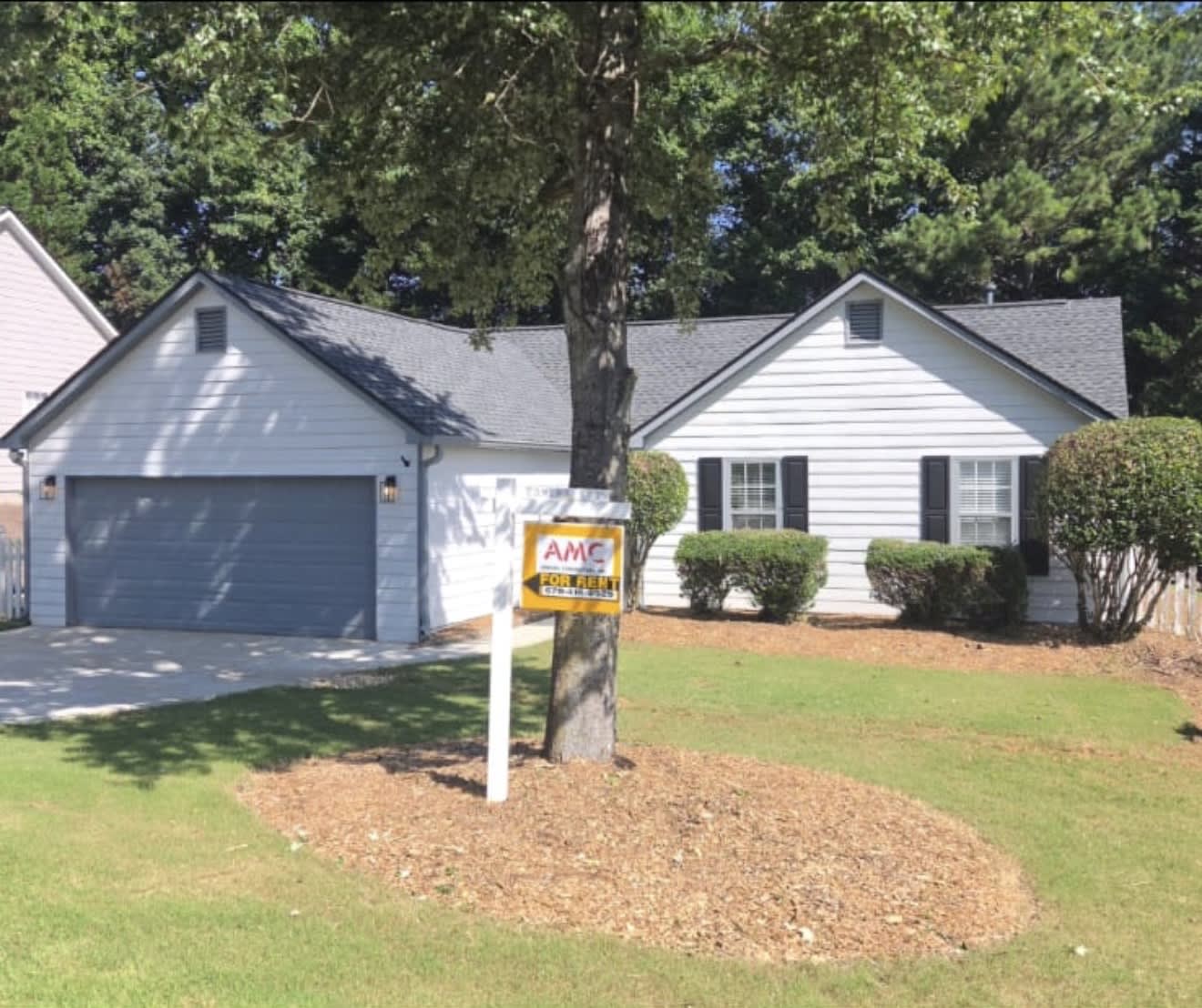 5853 Riverside Walk Drive Northeast – photo 2