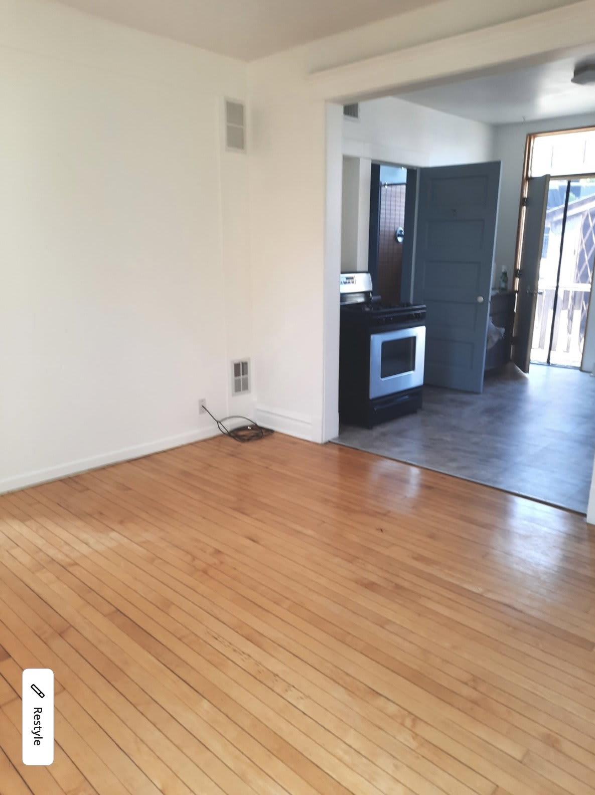 1512 North Artesian Avenue – photo 2