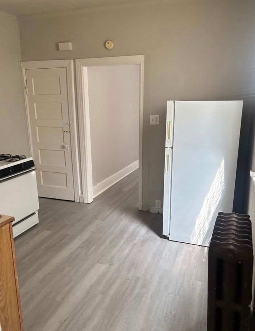 3bd, 1 Bath -Available Now! – photo 3