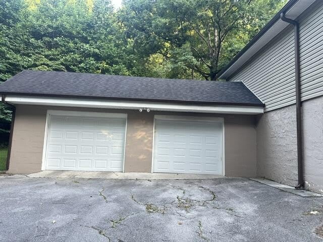 4045 Brookcrest Drive NE – photo 2