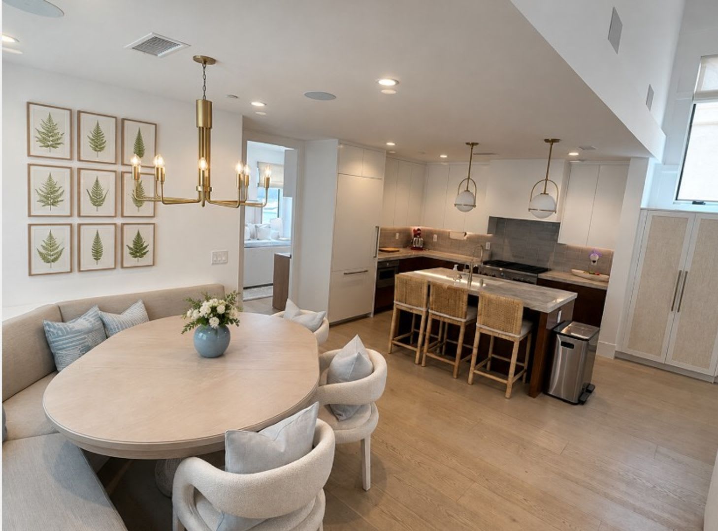Coastal Luxury Retreat In The Heart Of Corona Del Mar Village Available For Monthly Executive And Vacation Rentals – photo 3