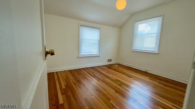 19 Alexander Ave – photo 2