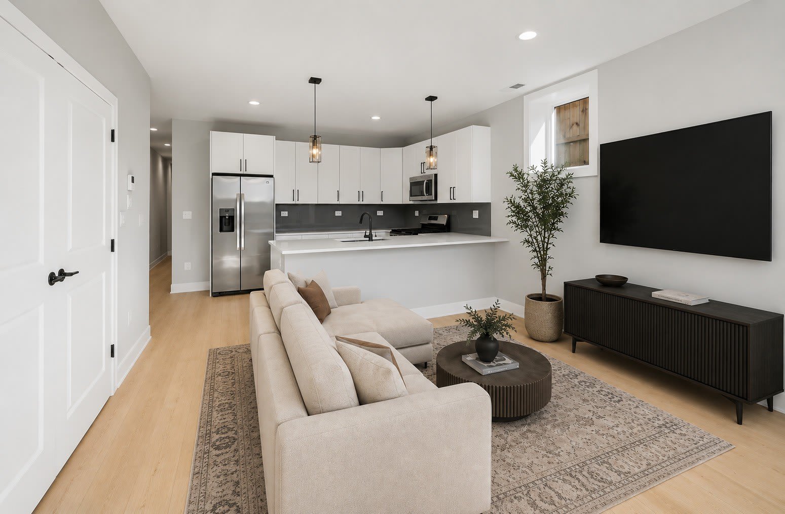 6639 S Langley Avenue – photo 2