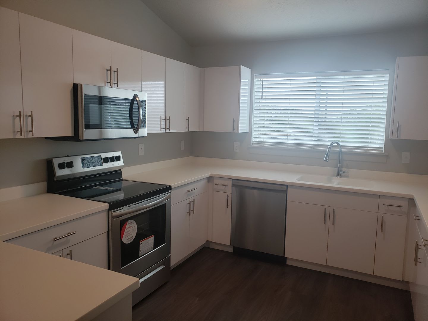 2 Bed 1 Bath in Springville!! – photo 3