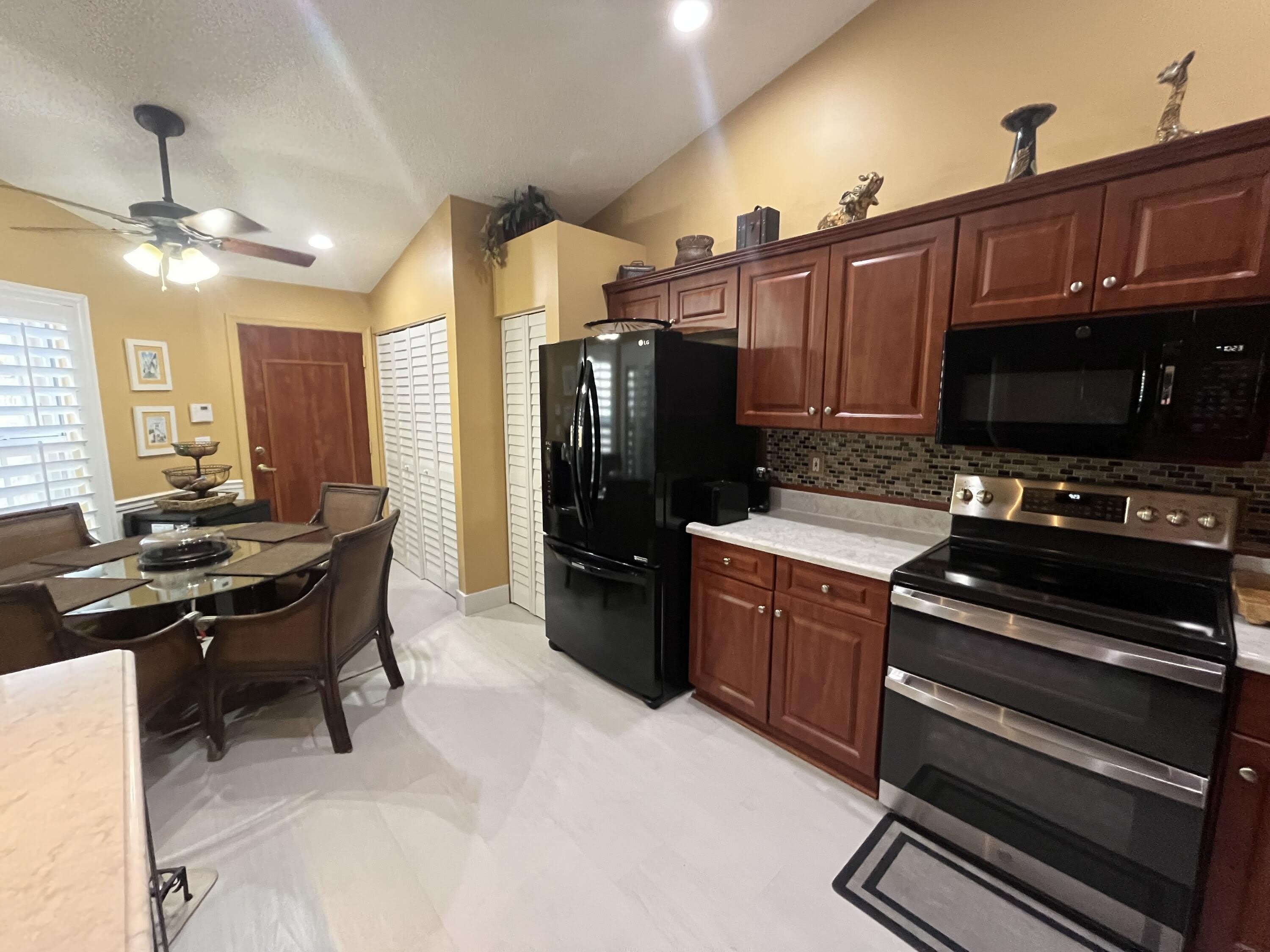 6108 Petunia Road – photo 3