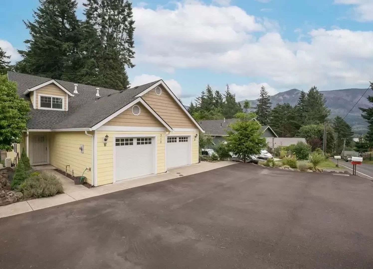 Beautiful Home in Stevenson – photo 2