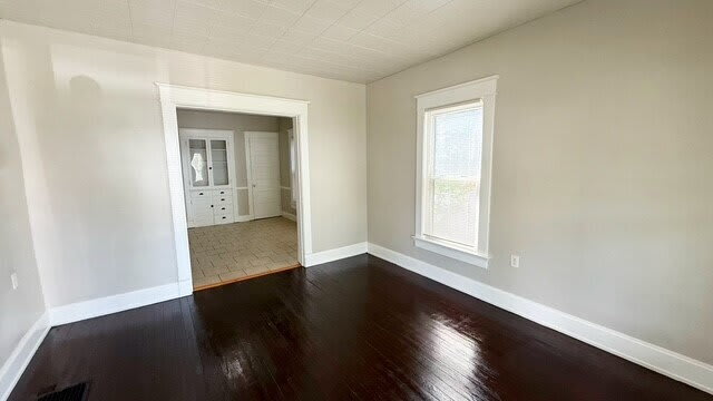 1415 Leonard Street – photo 3
