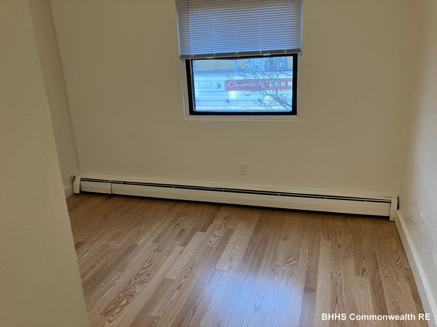 111 Walnut St – photo 5