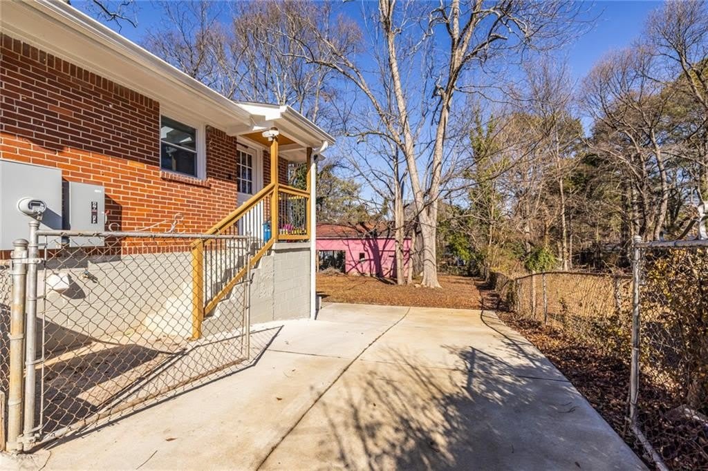 1122 Elaine Drive – photo 3