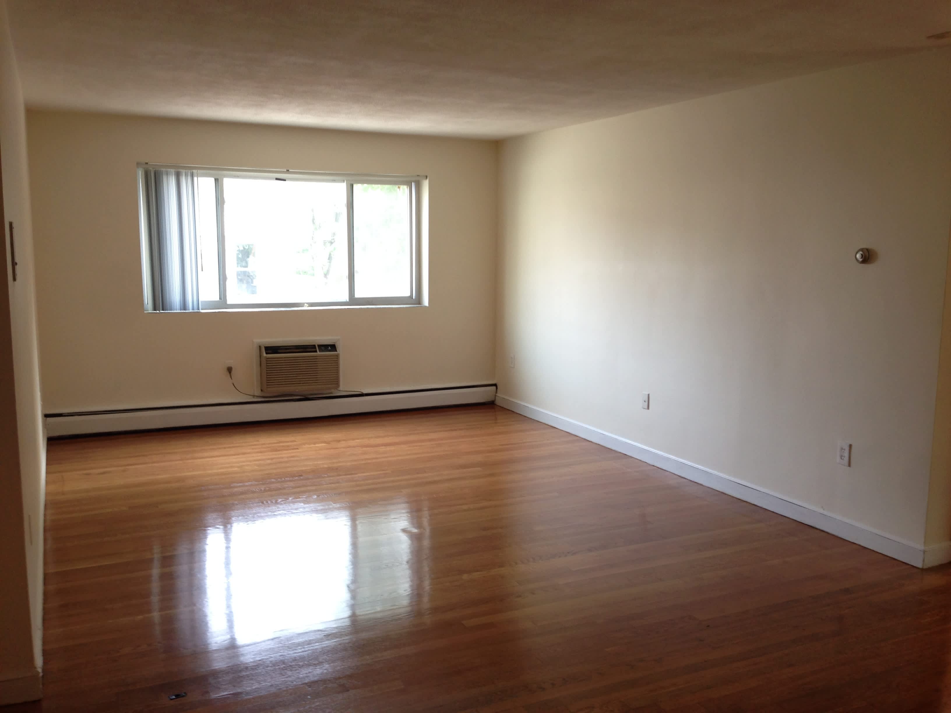 34 Gardner Street Apartments – photo 4