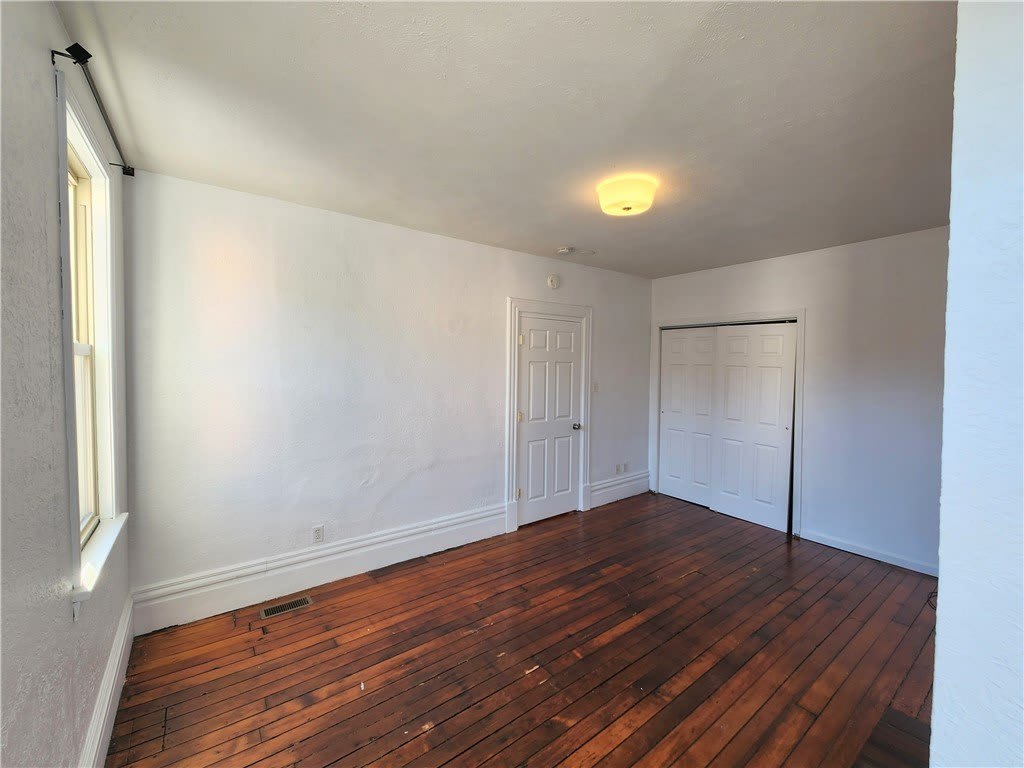 5330 Butler St – photo 4
