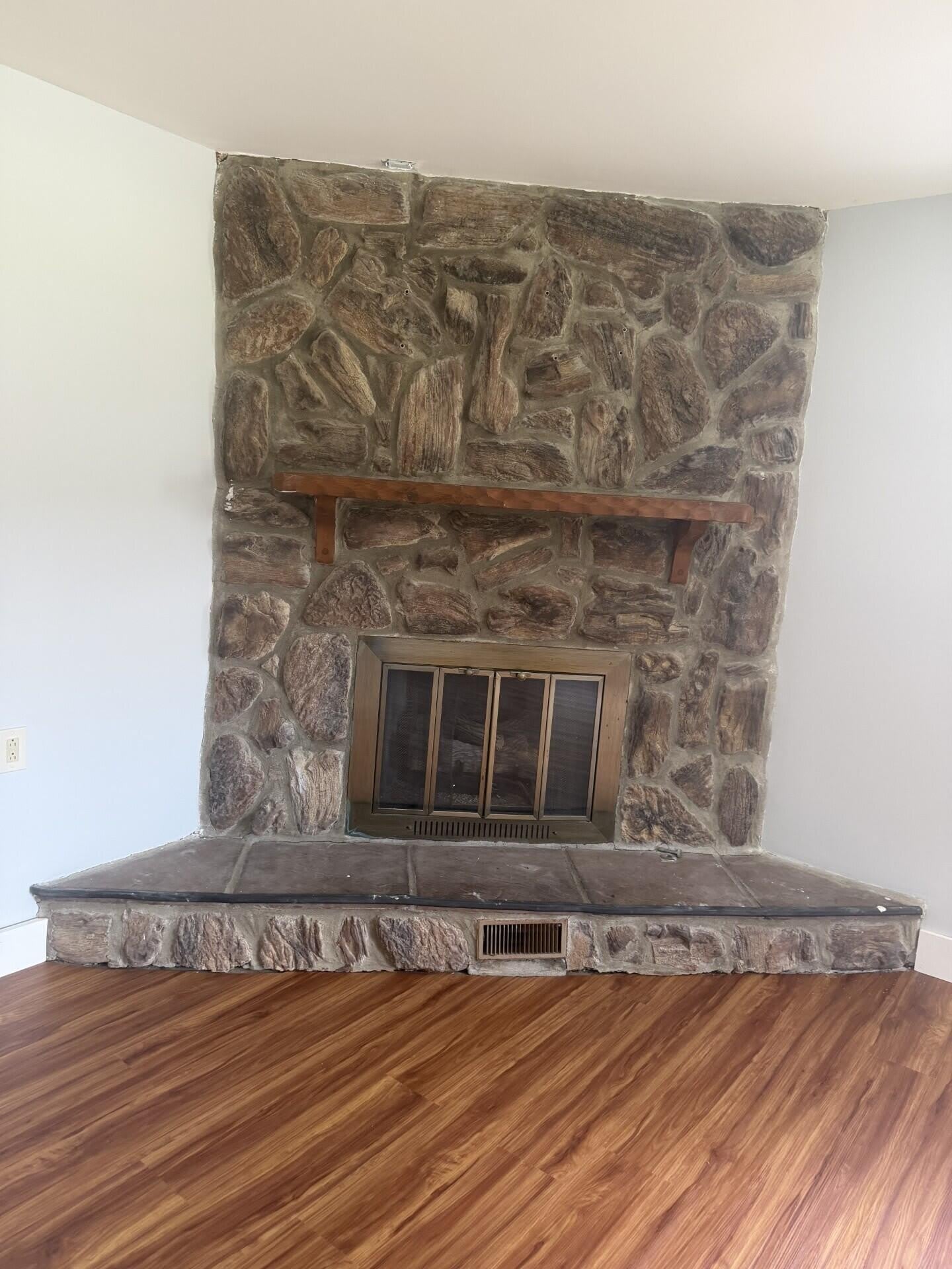 721 Wayland Drive – photo 4