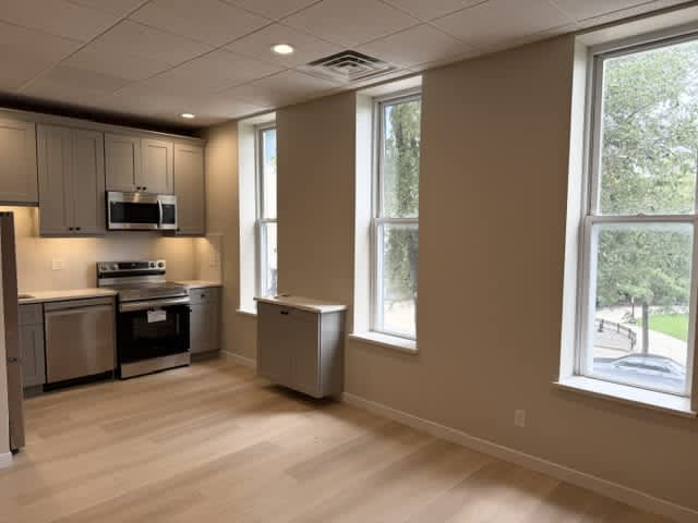 64 1/2 Lincolnway – photo 4