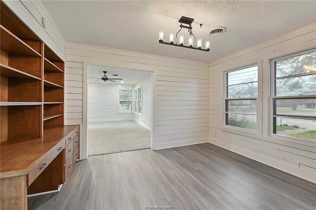 201 E North Avenue – photo 4