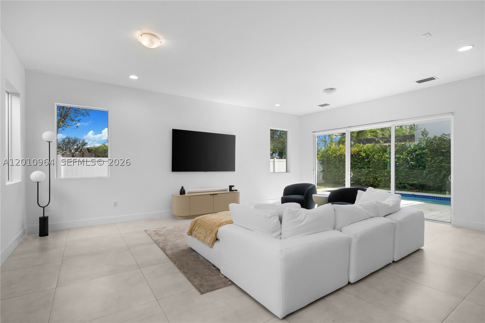 9915 Nw 75Th St – photo 2