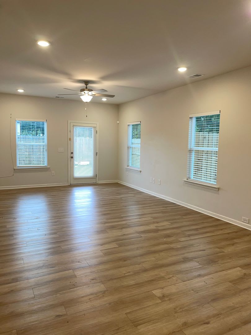 Great 3 Bed 2 Bath Brick Ranch in Brand New Community! – photo 2