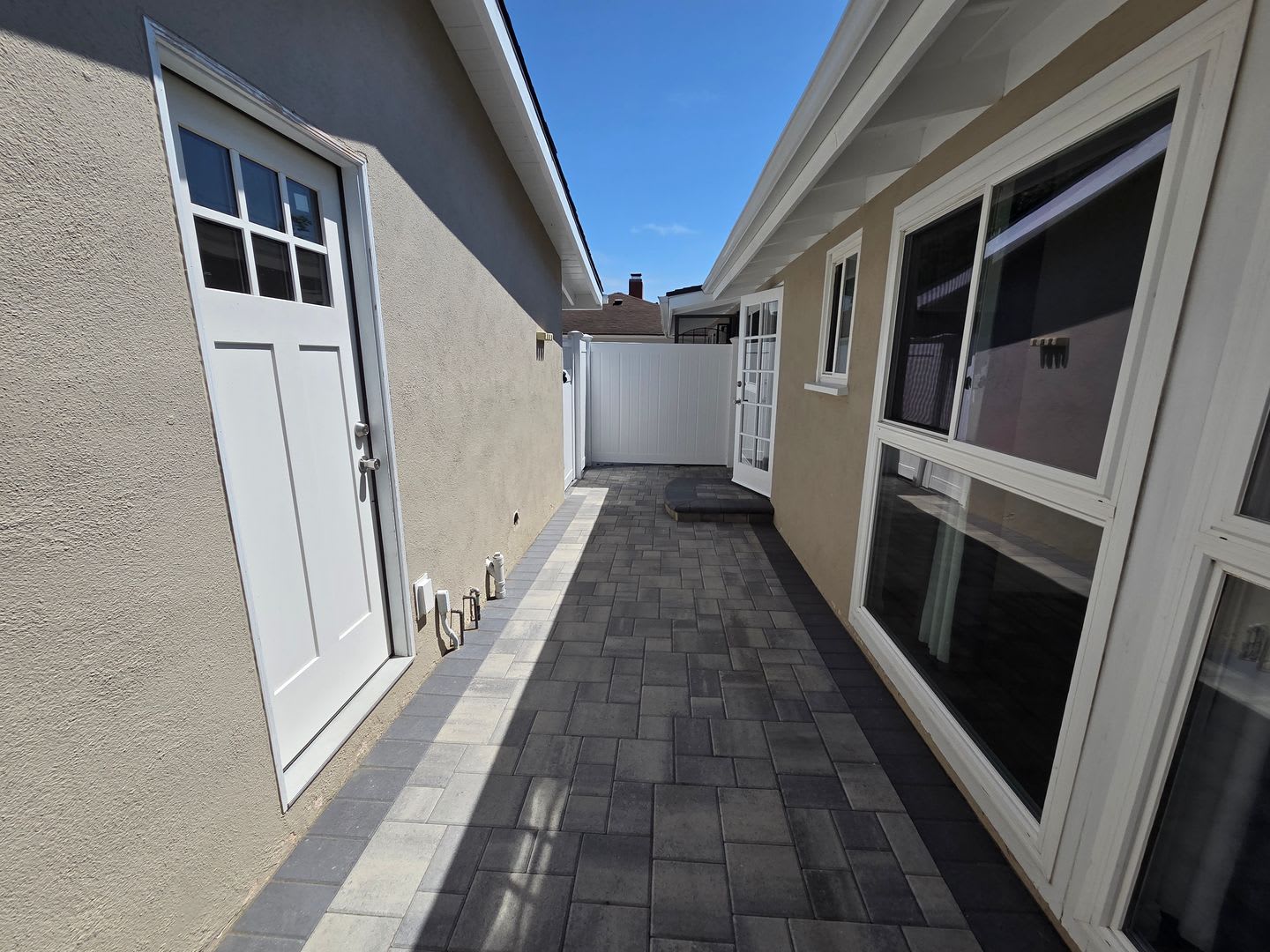 4+2 Single Family home on desirable Ventura street Near Hospital – photo 5