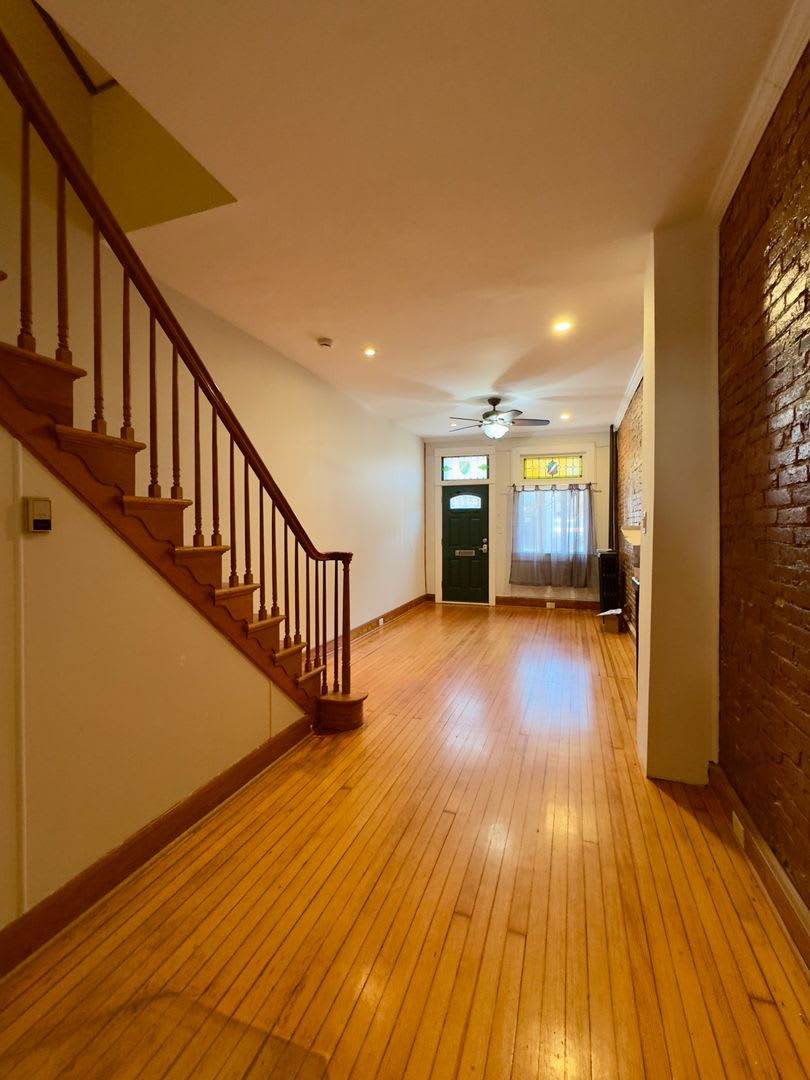 Charming 2 Bedroom/2.5 Bathroom Townhome in Upper Fells Point, Baltimore, MD! – photo 2