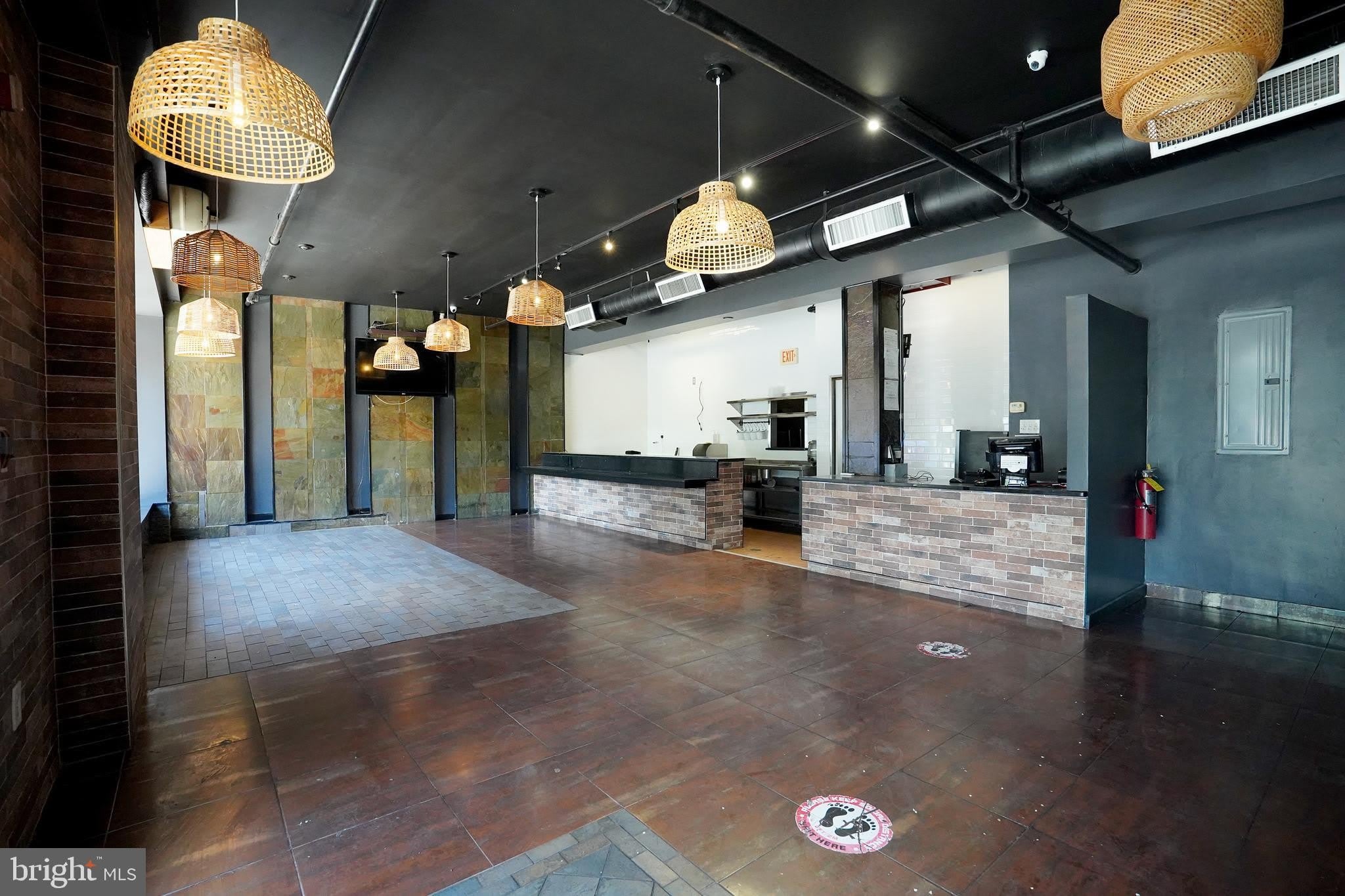 301 SPRING GARDEN STREET – photo 3