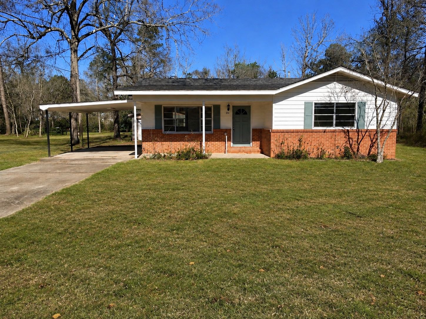 211 Cassil St – photo 1