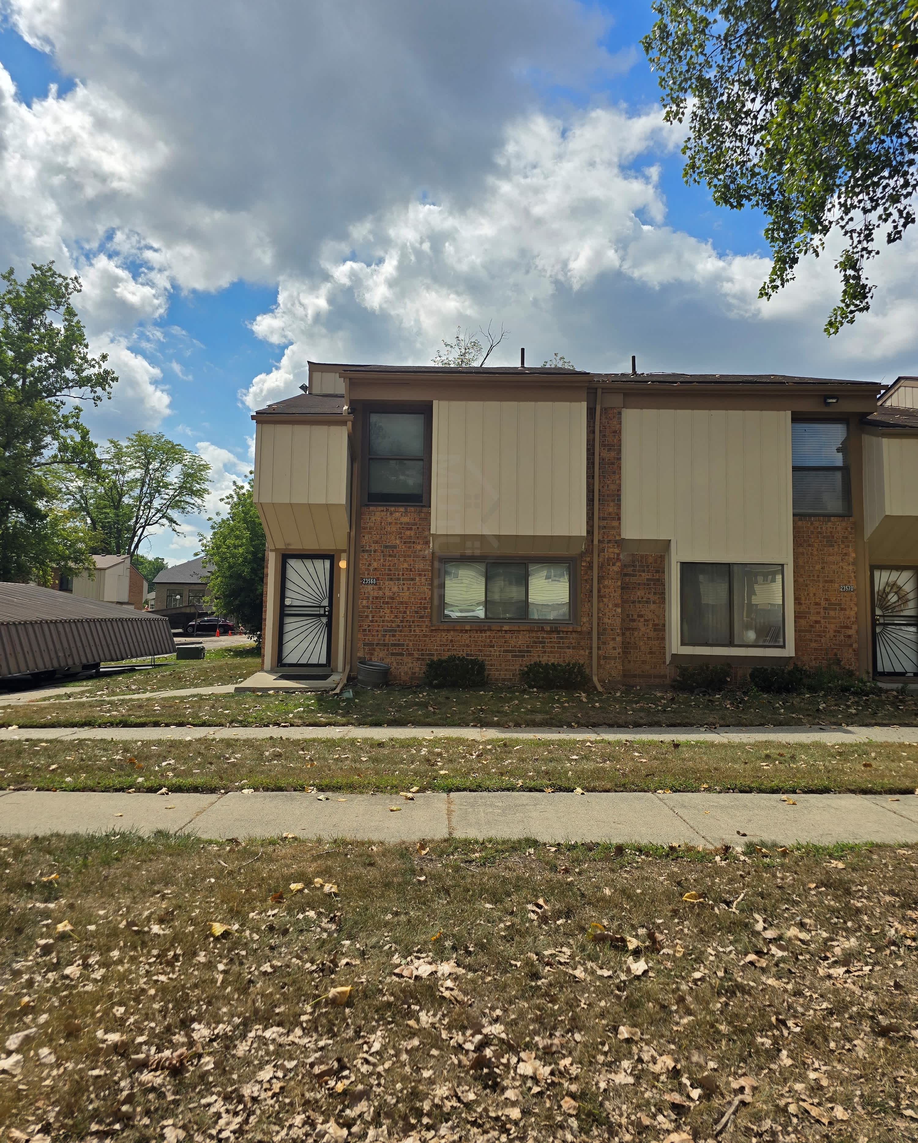23568 Lahser Rd – photo 1